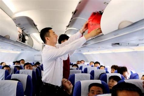南航黑龙江飞行纪律作风示范组救助突发疾病旅客-中国民航网