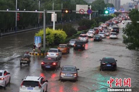 陕西榆林暴雨现场图：大雨致内涝 部分路段路面被毁-闽南网