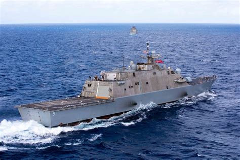 高清图片：美国海军正式接收“独立”号濒海战斗舰--军事--人民网