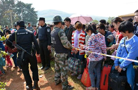 缅北果敢地区军事冲突再起 大量边民涌入中国云南_手机新浪网