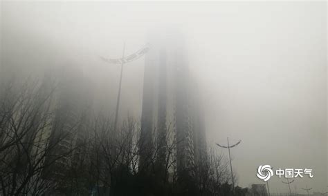珠江大雾弥漫