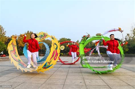Mark the Chinese Lantern Festival with Fire Dragon Dance | ichongqing