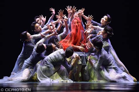 我院原创作品《回家》入选第十届中国舞蹈“荷花奖”当代舞、现代舞评奖-舞蹈学院