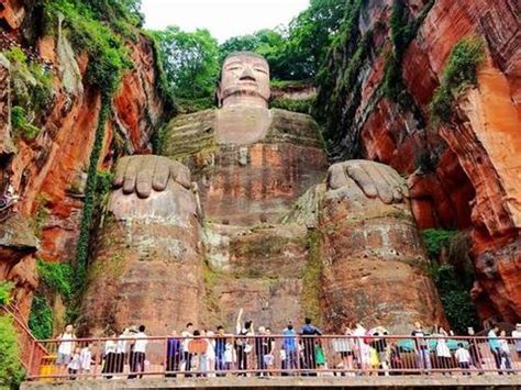 乐山大佛，中国一尊摩崖石刻造像，值得一去|摩崖石刻造像|乐山大佛|佛陀_新浪新闻