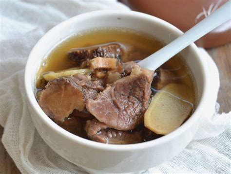 【羊汤的做法】【图】羊汤的做法大全和配料 羊肉汤的营养价值 喝羊汤的好处(2)_伊秀健康|yxlady.com