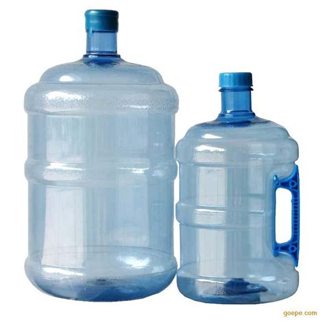 PET纯净水桶5升7.5升10L家用饮水机售水机手提式矿泉水桶带水龙头