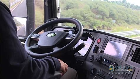 全球首款 未来以来 解放J7_L3级超级卡车完成高速公路首秀_卡车网