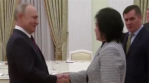 现场视频：普京接见朝鲜外相