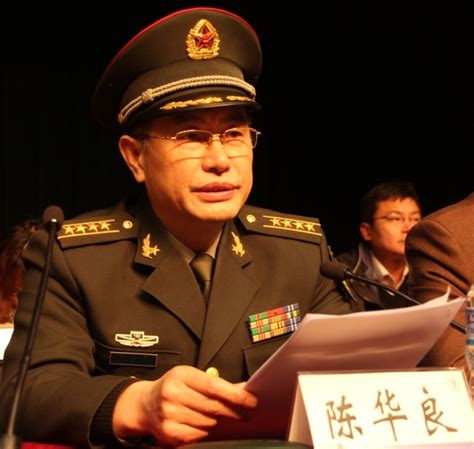 学校举行2012年新老兵欢送欢迎大会-北京交通大学新闻网