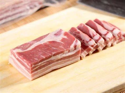 三层肉图片