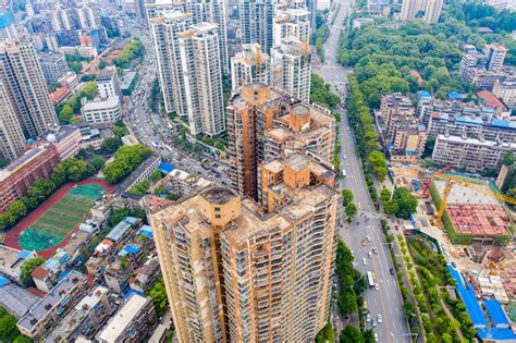 武汉城市建筑阴天建筑香港路航拍摄影图配图高清摄影大图-千库网