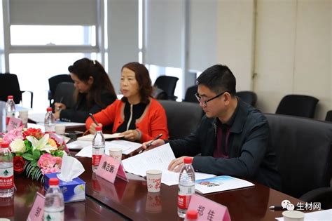武汉市高新技术产业协会授予红星杨科技理事单位牌匾-光电汇