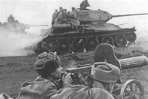 1945年8月9日苏联百万大军进攻东北日军 - 历史上的今天