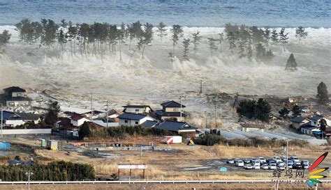 日本311大地震十周年 76秒回顾：23米海啸万人殒命，核电站泄漏_新浪新闻