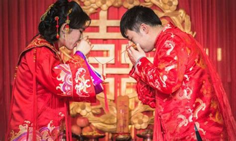 惠女婚嫁风俗奇特 惠安小岞重现传统婚礼现场 - 节俭新风尚 - 东南网莆田频道