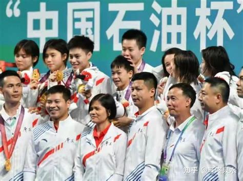 体操锦标赛 中国女队包揽女团全能冠军_凤凰网视频_凤凰网