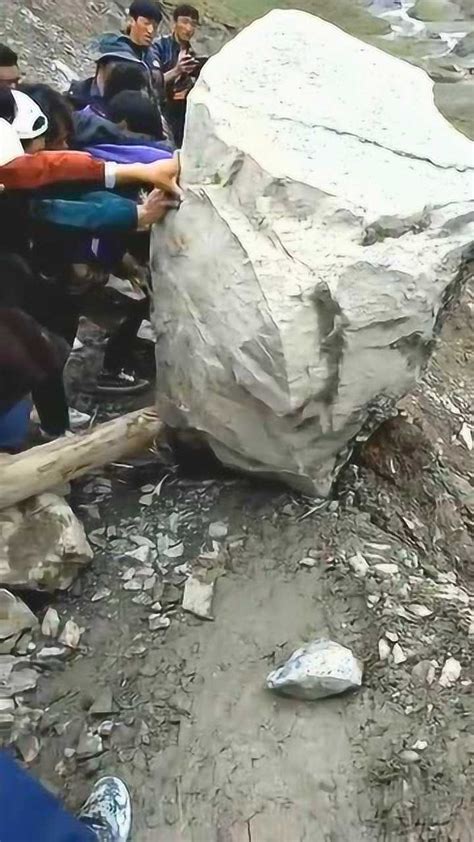 菲律宾吕宋岛发生7级地震：巨石滚落 房屋倾斜倒塌-搜狐大视野-搜狐新闻