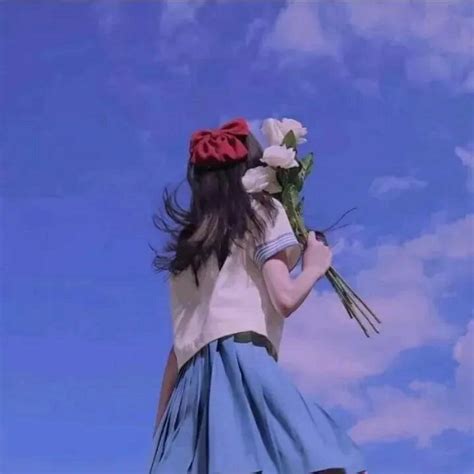背影复古风微信头像女生
