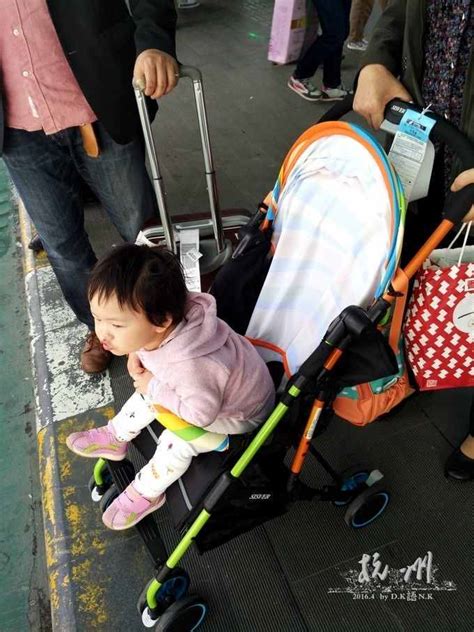 60年前的婴儿是这样坐飞机的，太萌啦！-中国民航网