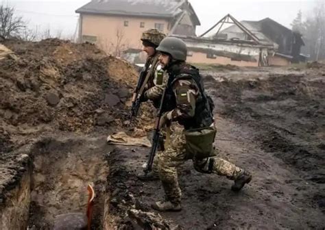俄军打击行动持续 乌克兰称在伊久姆附近发起反攻_凤凰网