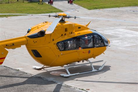 紧急救援直升机高清图片下载-正版图片307650452-摄图网