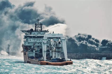超大型油轮与一艘LNG运输船舶发生碰撞事故_信德海事网-专业海事信息咨询服务平台