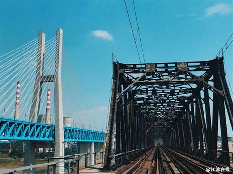来自中国基建的智慧：带你体验长江上这座跨江大桥的“不对称之美”_手机新浪网