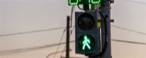 丁字路口右转需要看红绿灯吗 你都了解多少_知秀网