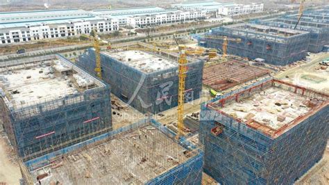 贵州安龙：东西部协作工业产业园项目建设提速-人民图片网