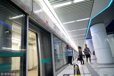 探访北京地铁8号线火箭万源站站厅 主体工程已经完工