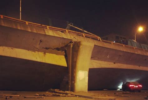无锡高架桥侧翻事故：为何“超载之祸”多是“利益驱使”？__凤凰网