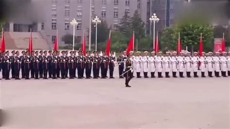 珍贵级中国三军仪仗队视频，步伐整齐有力，这场面太让人振奋了_腾讯视频
