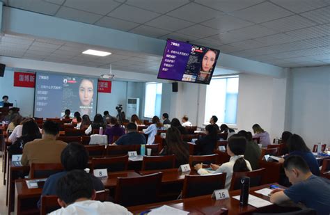 淄博新华书店新媒体运营短视频制作培训班在我校举行