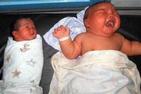 世界上最重的女婴:出生体重达13.6斤(等于普通宝宝2倍)_探秘志