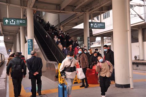 春运启幕 广元火车站到达旅客1.7万人次_四川在线