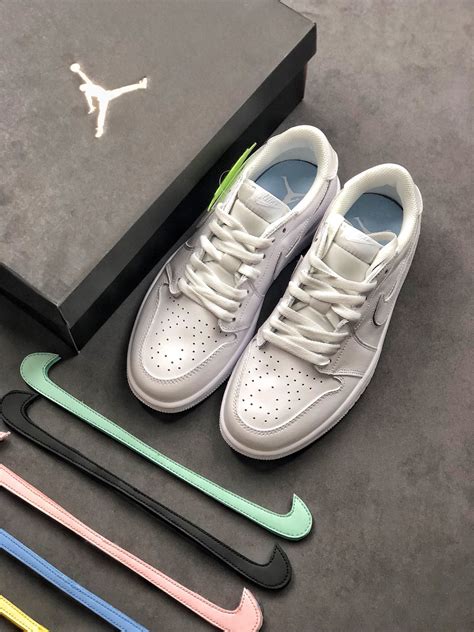 Air Jordan 1 AJ1 灰白红 摇粒绒 潮流复古高帮篮球鞋 DJ4891-061-淘宝网