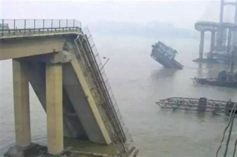 琼州海峡发生渔船碰撞事故 7人获救1人失踪 - 我们视频 - 新京报网