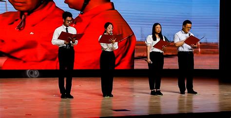 《重温经典·筑梦祖国》大型朗诵会在京举行|艺术家|曹灿|朗诵会_新浪新闻