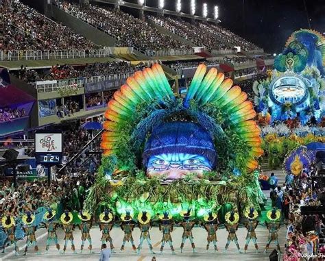 “花少团”登花车挑战巴西狂欢节直播，燃情热舞引爆全场 - 360娱乐，你开心就好