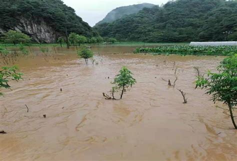 雨势猛！大暴雨致云南昭通石坎村发生次生灾害-天气图集-中国天气网