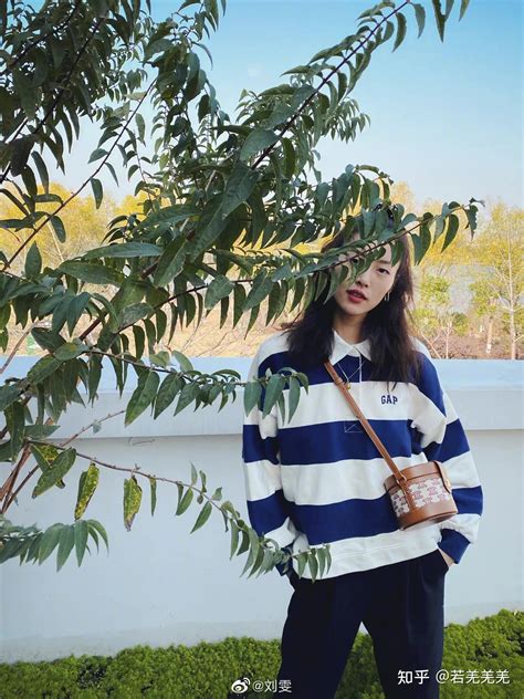 穿搭高个子甜美女生头像