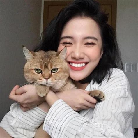 女生头像温柔阳光干净