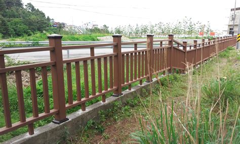 木塑护栏 塑木栏杆 防腐栏杆 草坪护栏_CO土木在线