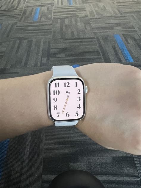 手表戴在手腕哪个位置，运动手表戴在手腕哪个位置_速网百科