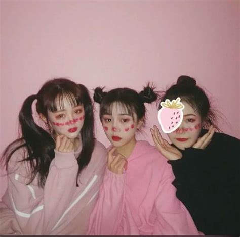 甜美女生真人头像三人