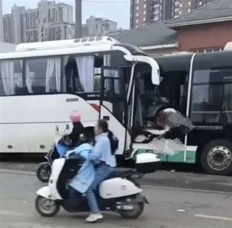 致2死3伤！公交车突发交通意外，官方通报