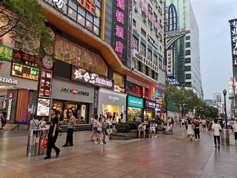 江汉路步行街-江汉路步行街值得去吗|门票价格|游玩攻略-排行榜123网