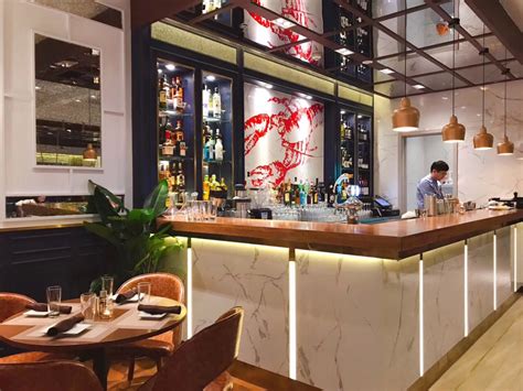 120平米网红餐饮店装修实景图-与虾邂逅-餐饮装修-尚泰装饰设计