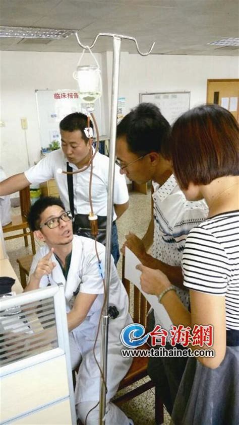 小记者昨到解放军第175医院探营 体验腹腔镜夹黄豆 - 要闻 - 东南网漳州频道