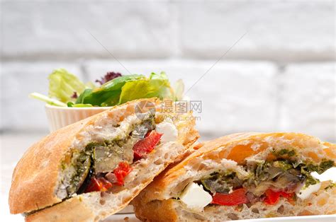 配蔬菜和feta的三明治野餐火腿熟食工作室美食早餐小吃叶子沙拉茄子高清图片下载-正版图片320893803-摄图网